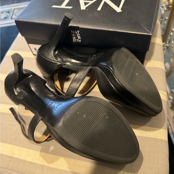 Naturalizer Woman’s Black Heels size 9 - Picture 2 of 2